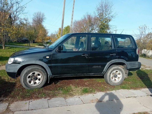 7 szemlyes Nissan Terrano 2 elad