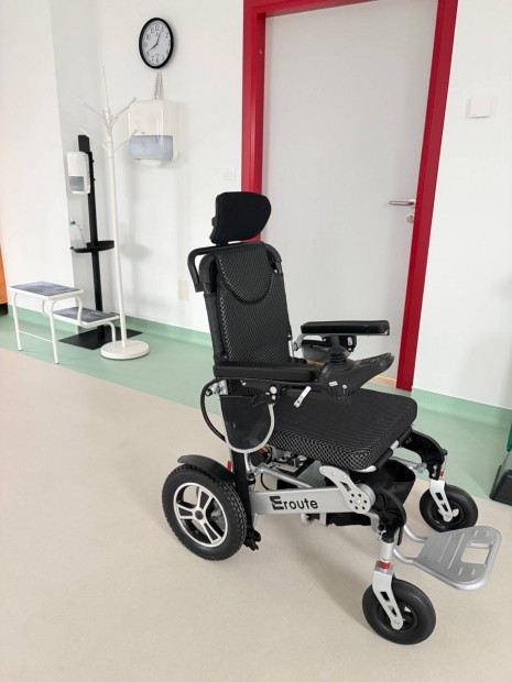 8000s-Lion Elektromos kerekessz�k