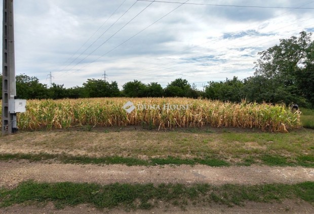 808 nm-es telek elad� B�k�scsaba