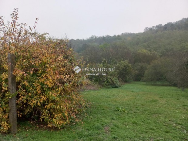 808 nm-es telek elad� Kesz�