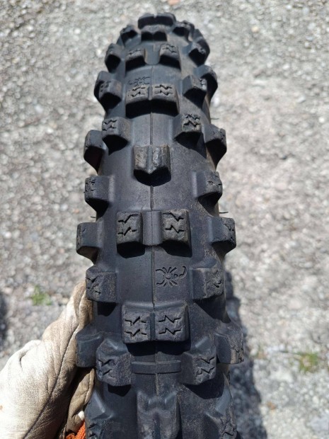 80/100 r21 2db Pirelli kross gumi elad