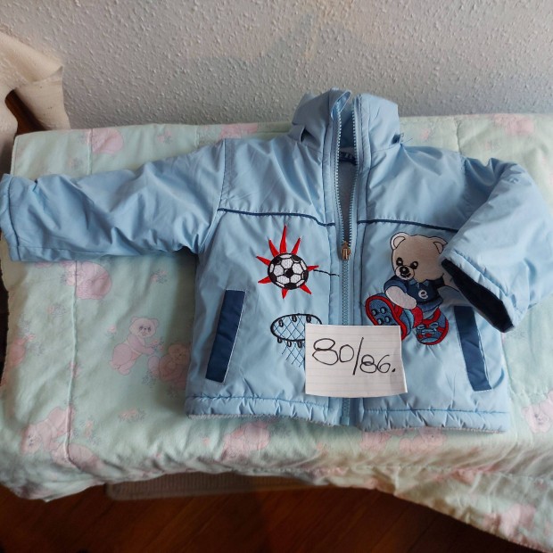 80/86-os méretű világoskék színű dzseki kisfiúnak