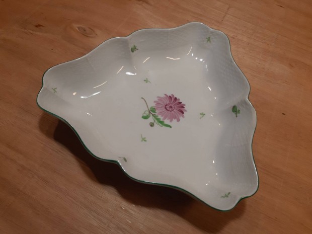 80 éves őszirózsás salátás tál - régi Herendi porcelán