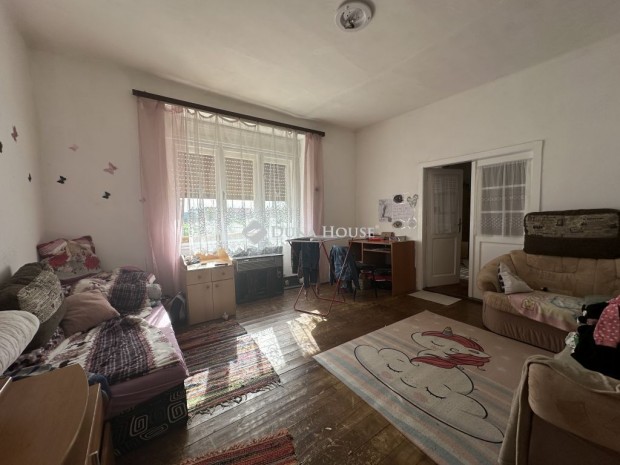 80 nm-es h�z elad� Als�szentiv�n