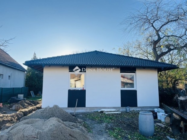 80 nm-es h�z elad� Szigethalom