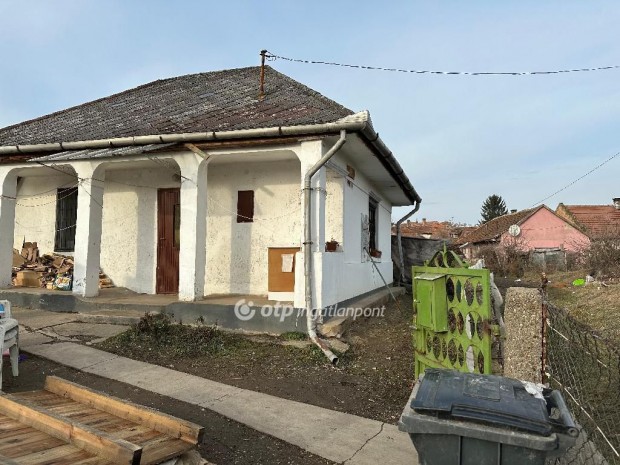 80 nm-es ház eladó Szikszó