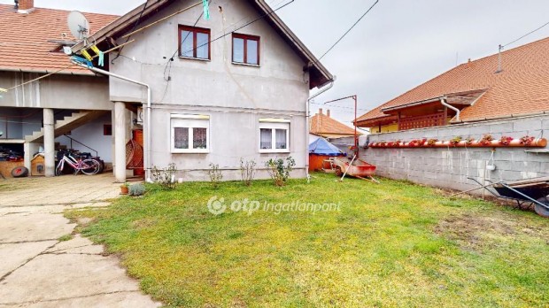 80 nm-es lak�s elad� Mez�keresztes