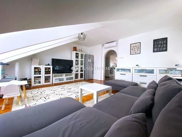 80 nm-es lak�s elad� P�cs