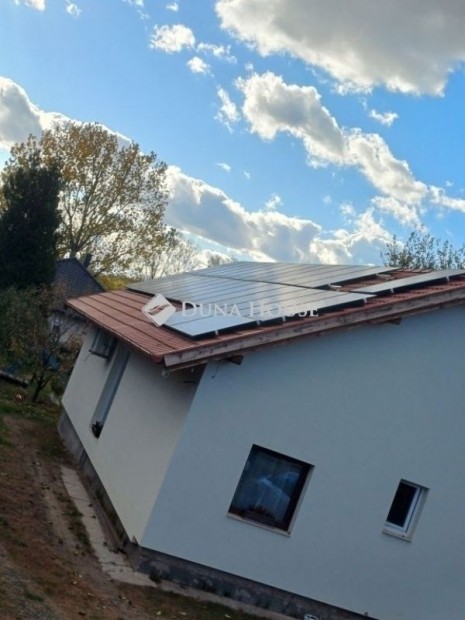 81 nm-es h�z elad� �rbotty�n