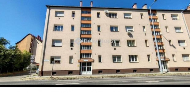 81 nm-es lakás eladó Kecskemét #4981235