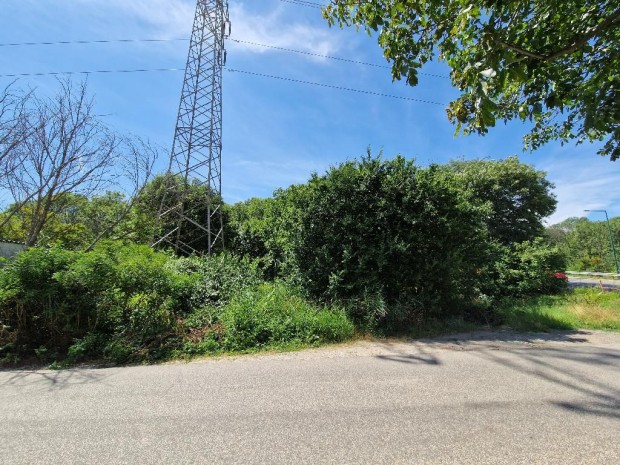 828 nm-es telek elad� Szeged