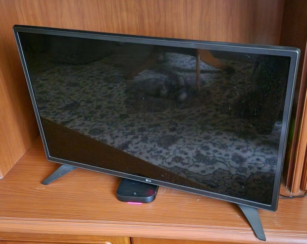 82 cm Led-es tv