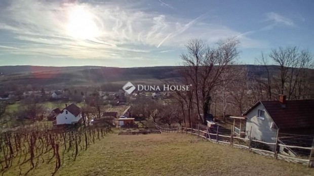 839 nm-es telek elad� Kereki