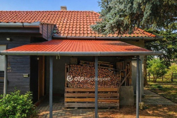 83 nm-es h�z elad� �csa