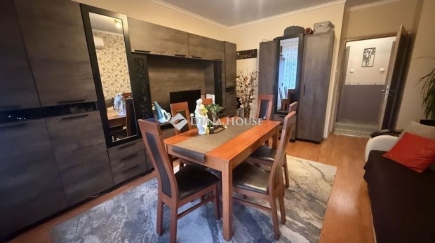 84 nm-es lak�s elad� Szombathely