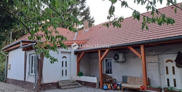 85 nm-es h�z elad� Isaszeg