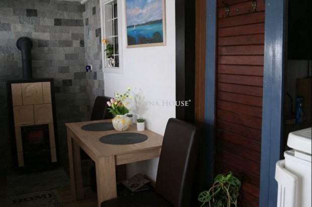 85 nm-es h�z elad� Zam�rdi