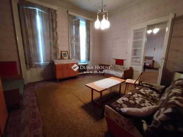 86 nm-es h�z elad� J�noshalma