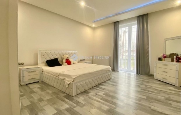 87 nm-es lak�s elad� B�k