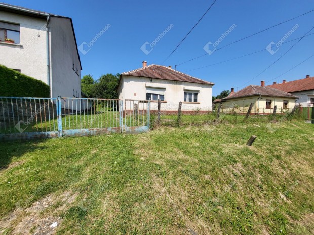 88 nm-es h�z elad� Bak