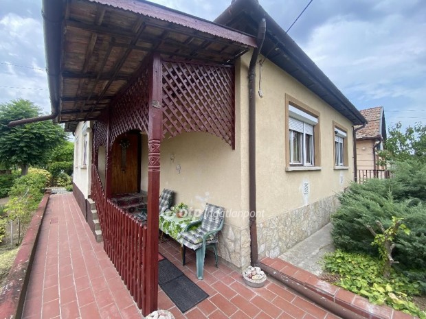 89 nm-es h�z elad� Balassagyarmat