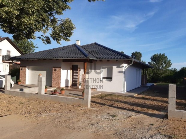 89 nm-es h�z elad� Zalaegerszeg