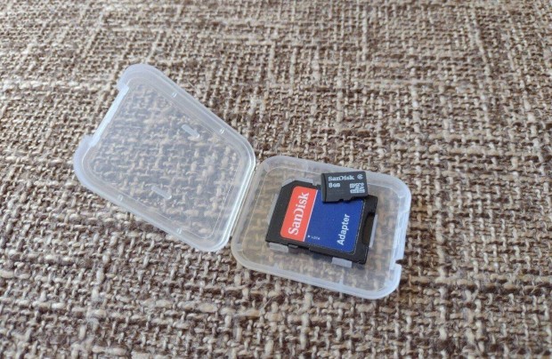 8 GB Micro SDHC krtya + adapter