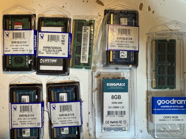 8 darab laptop RAM