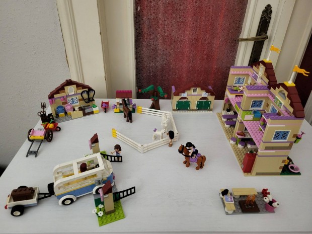 8 db Lego Friends szett