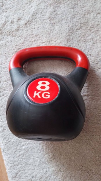 8 kg-os kettlebell