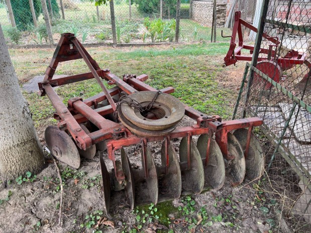 8 leveles tárcsa