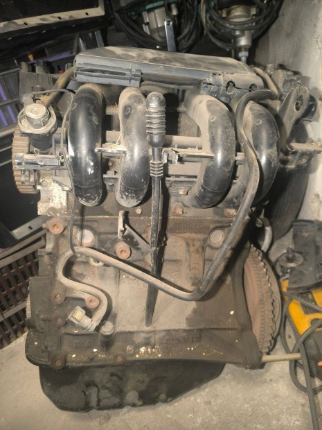 8 szelepes twingo motor
