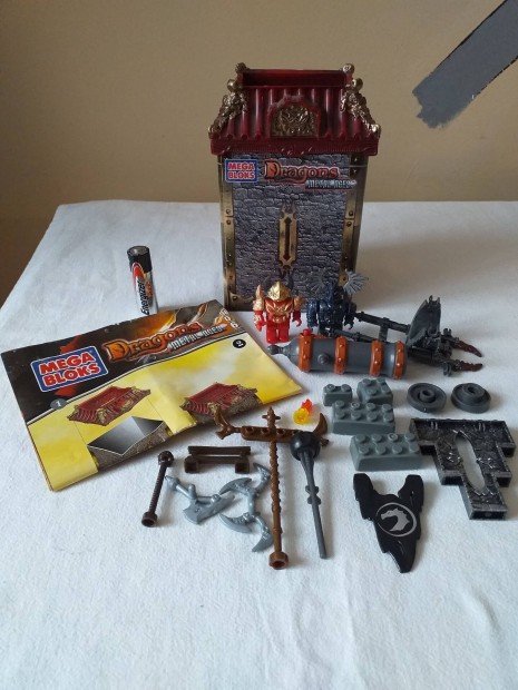 9018 Mega Bloks Dragon metal ages - Odaku invázió építőjáték