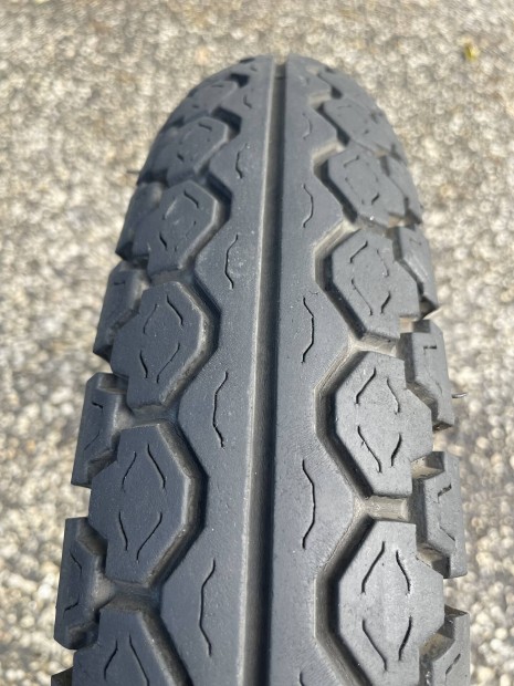 90/80 R16 2020-as 95%-os Pirelli Mandrake gumi