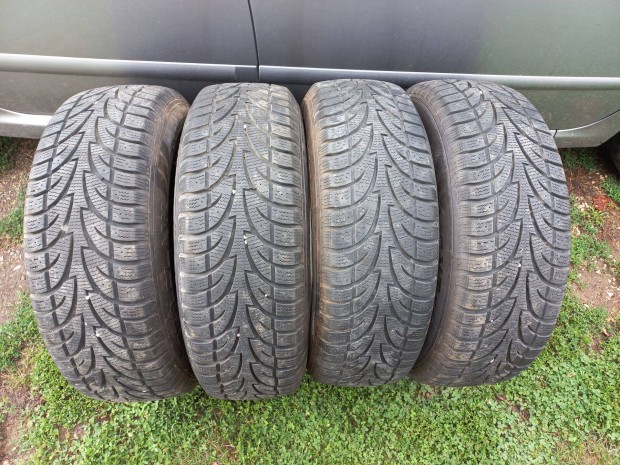 90%-os 235/75 R15 tli gumi garnitra!