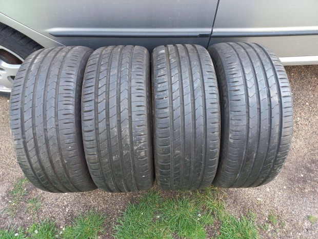 90%-os Kumho 215/45 R16 nyri garnitra