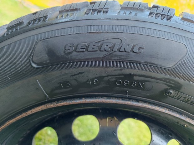 90%-os Téligumi garnitúra felnin szerelve eladó!