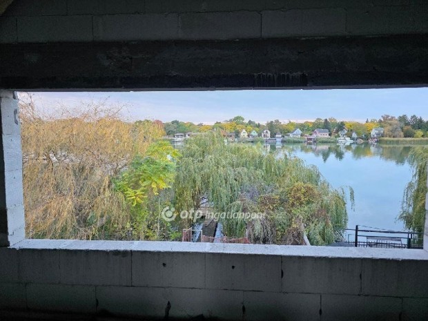 90 nm-es h�z elad� Dunavars�ny