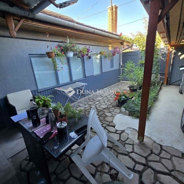 90 nm-es h�z elad� Kecskem�t