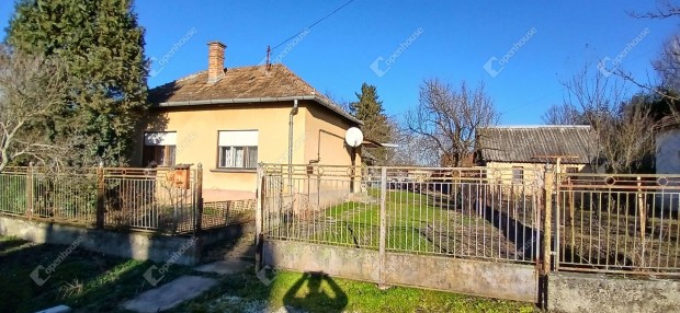90 nm-es ház eladó Kerkaszentkirály