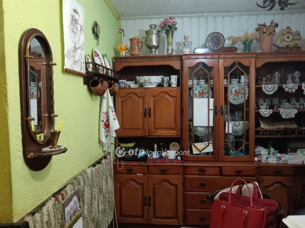 90 nm-es h�z elad� Ny�regyh�za