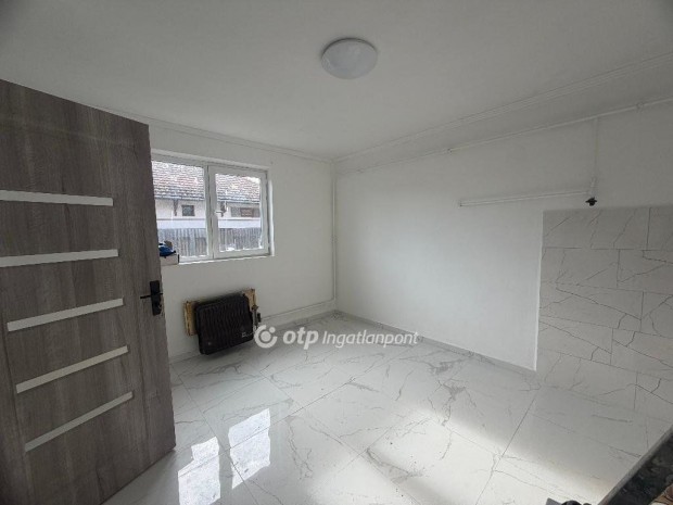 90 nm-es h�z elad� Szabadk�gy�s