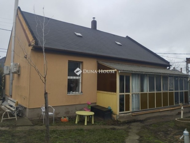 90 nm-es h�z elad� Sz�kesfeh�rv�r