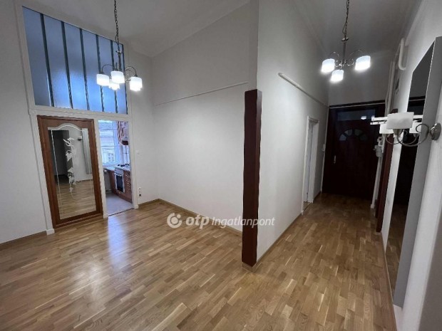 90 nm-es lak�s kiad� Szeged