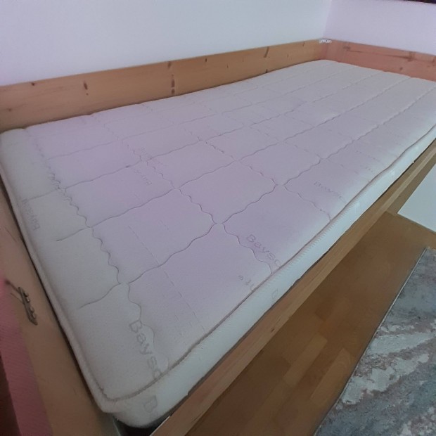 90x200 cm Memóriahabos matrac és állítható ágyrács