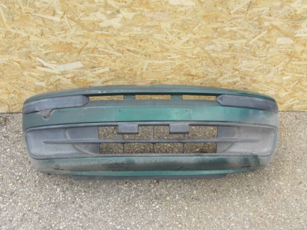 91396 Fiat Punto II. 5 ajtós zöld színű első lökhárító