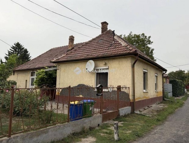 91 nm-es h�z elad� Dunavecse #5168955