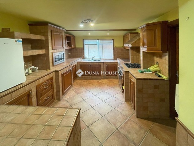 91 nm-es h�z elad� Gy�r