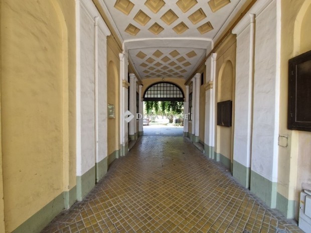 91 nm-es lak�s elad� Baja