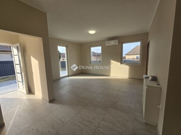 91 nm-es lak�s elad� �jlengyel